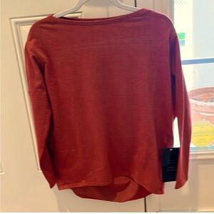 Lululemon Back in Actikn long sleeve